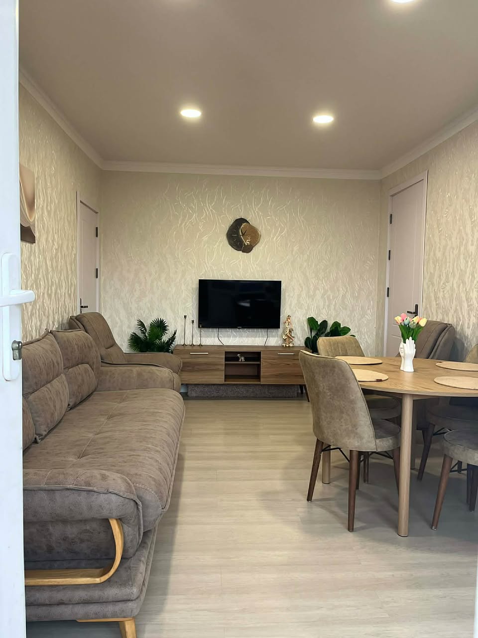 🏠 იყიდება ბინა 📍9 აპრილის ხეივანი — 65,000$