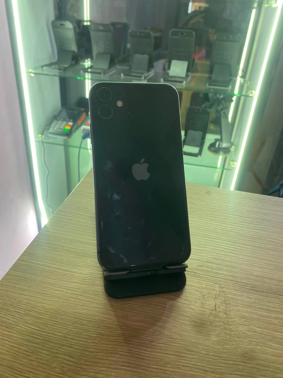 iPhone 11 black, 64GB