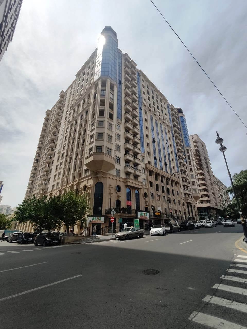 Коммерческая недвижимость, Баку — 700,000 ₼