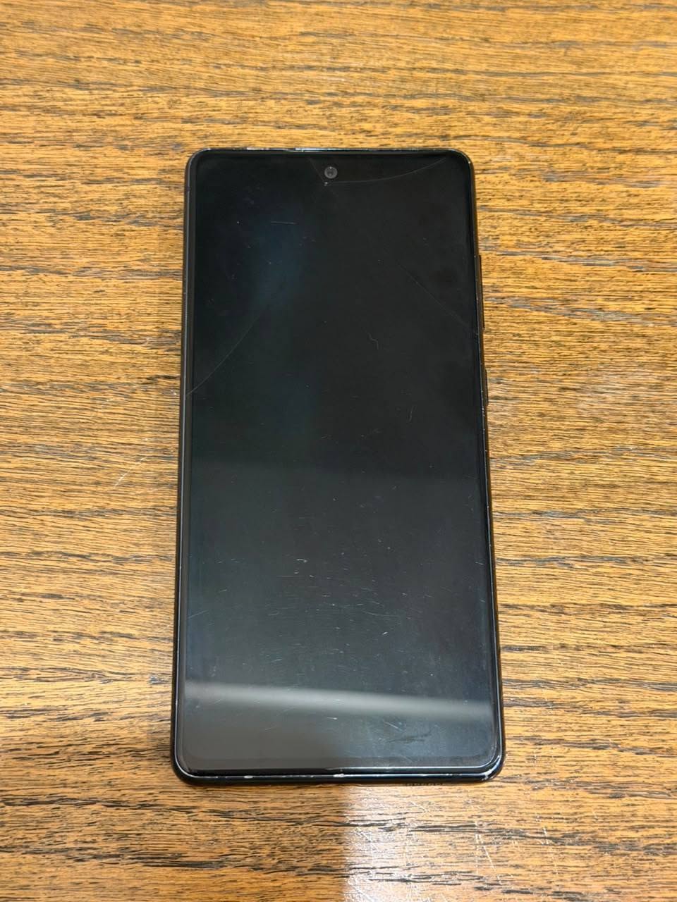 იყიდება Samsung S20 FE 5G 210ლარად