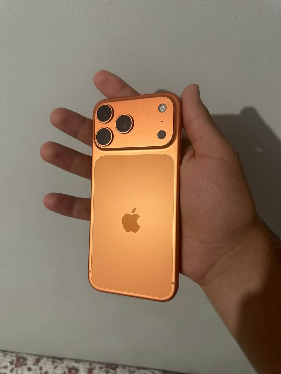 17 pro max նարնջագույն 256gb 98% — 3,300₾