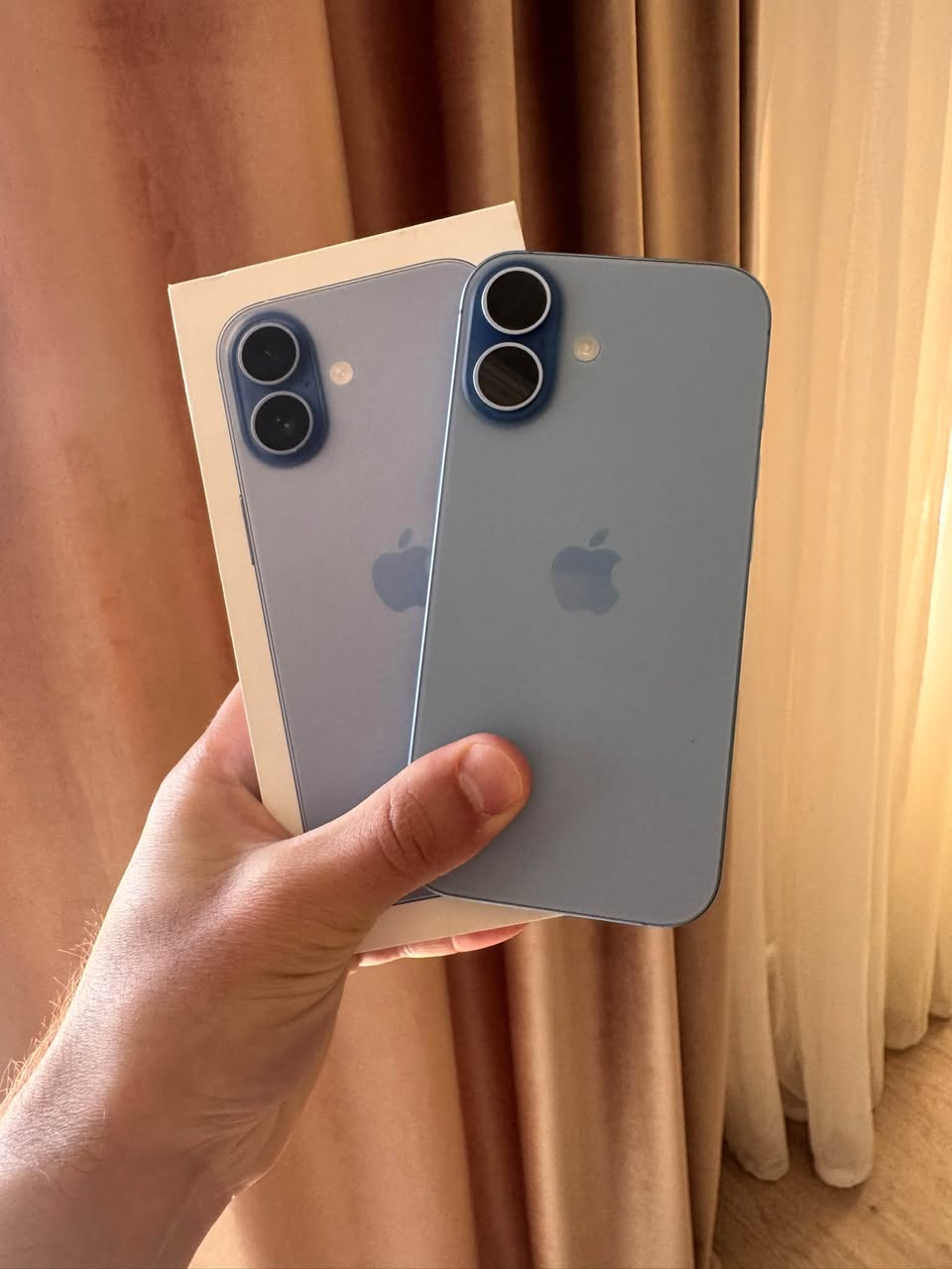 I'm selling an iPhone 17, 256Gb Blue for 305,000֏