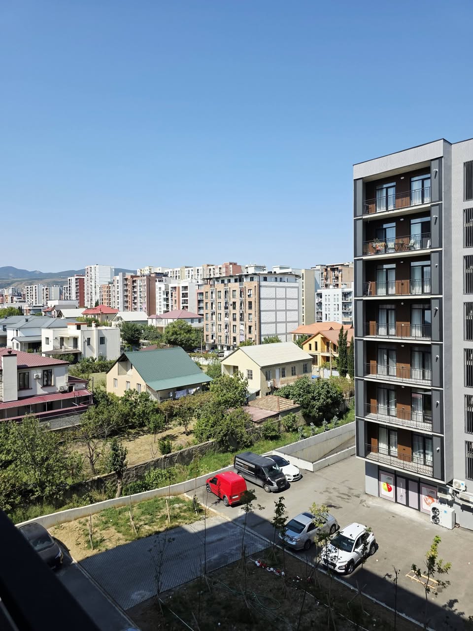Satılır mənzil, Tbilisi