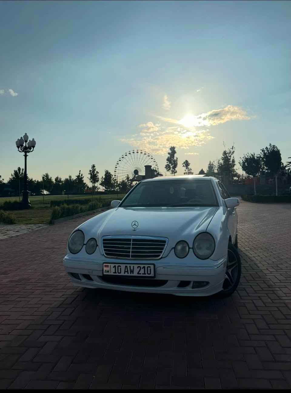 Mercedes-Benz E-Class Elegance 2000
