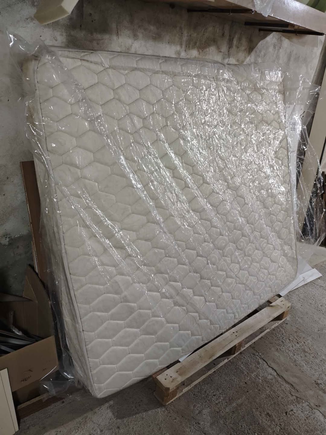 Used mattress 160x190 cm