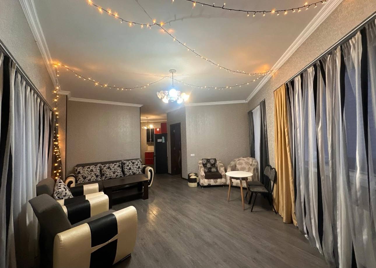 იყიდება ბინა, ბათუმი — $158,000