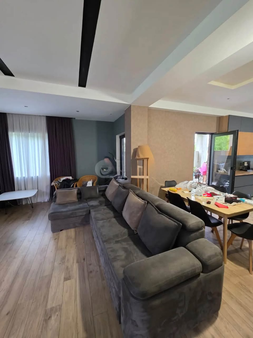 სახლი, თბილისი — $330,000
