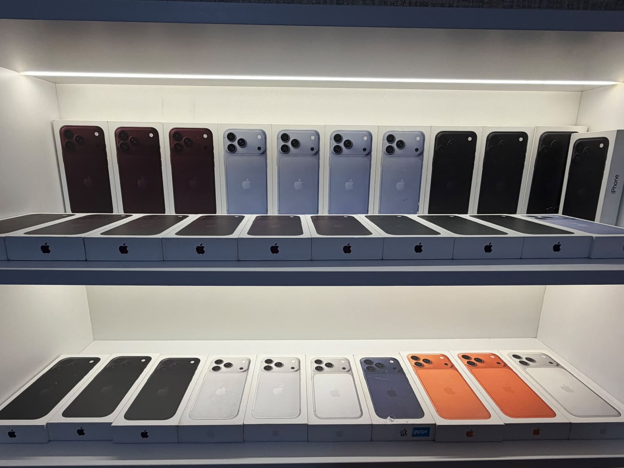 📲 Продается iPhone 18 pro/pro max полностью