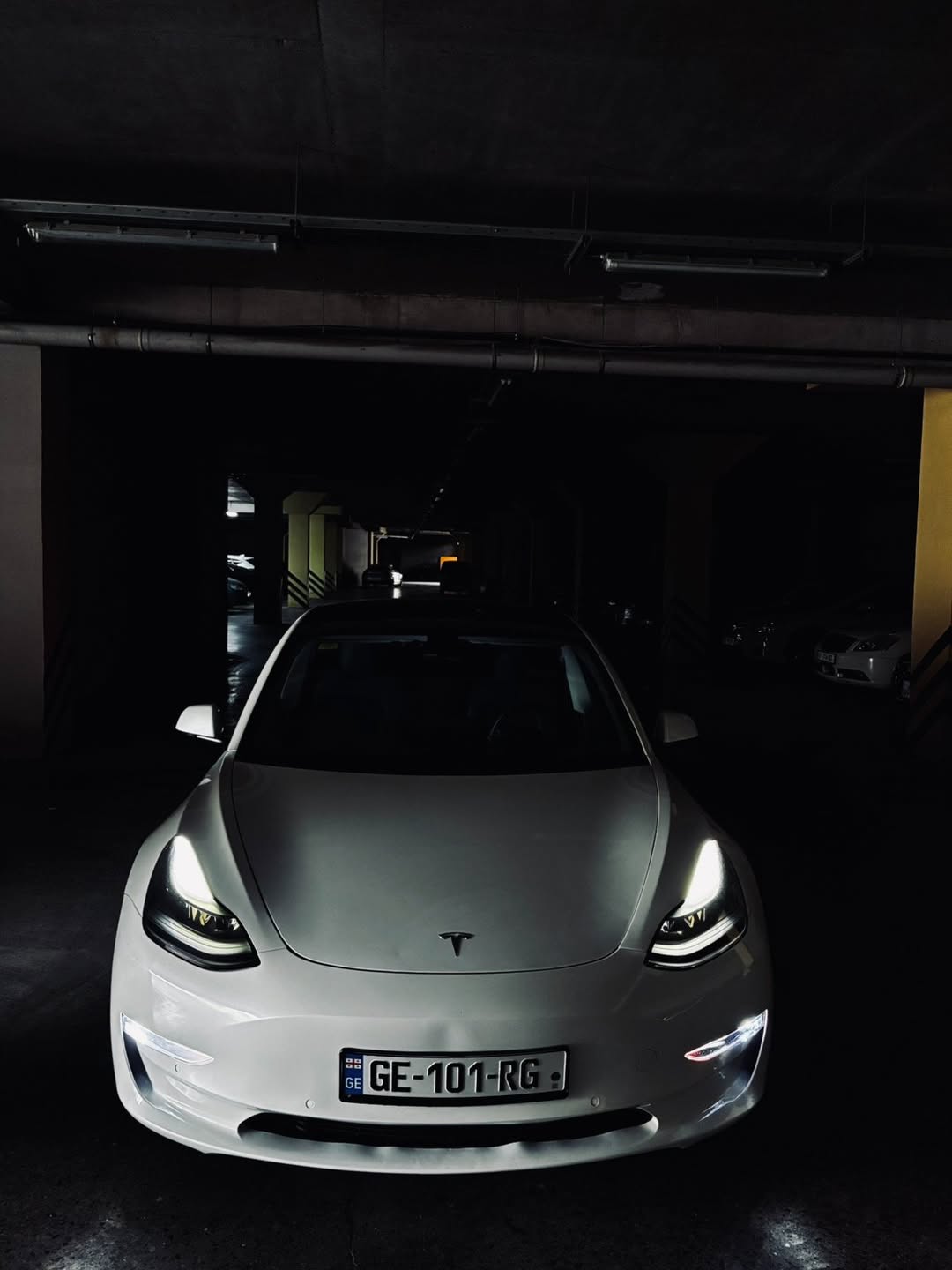 TESLA MODEL3 LONG RANGE DUAL MOTOR 2021 — 13,800$