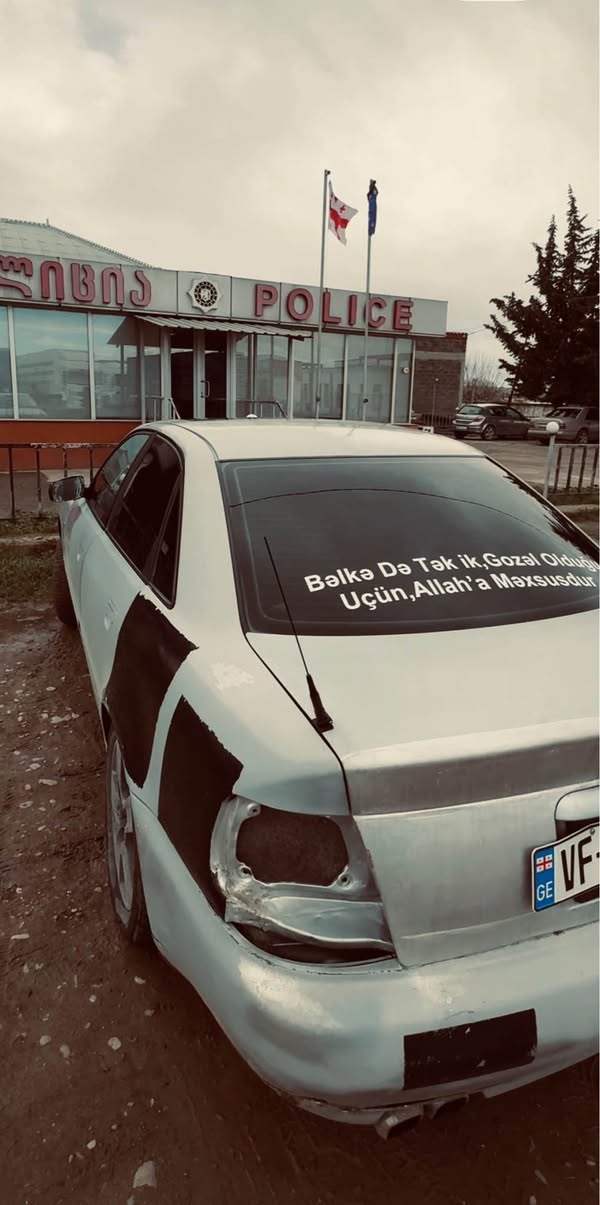 Avtomobil