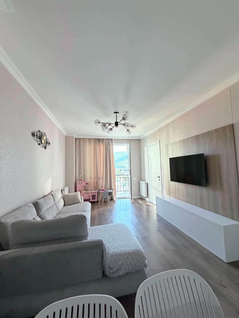 იყიდება 3-ოთახიანი ბინა, გორი — $100,000