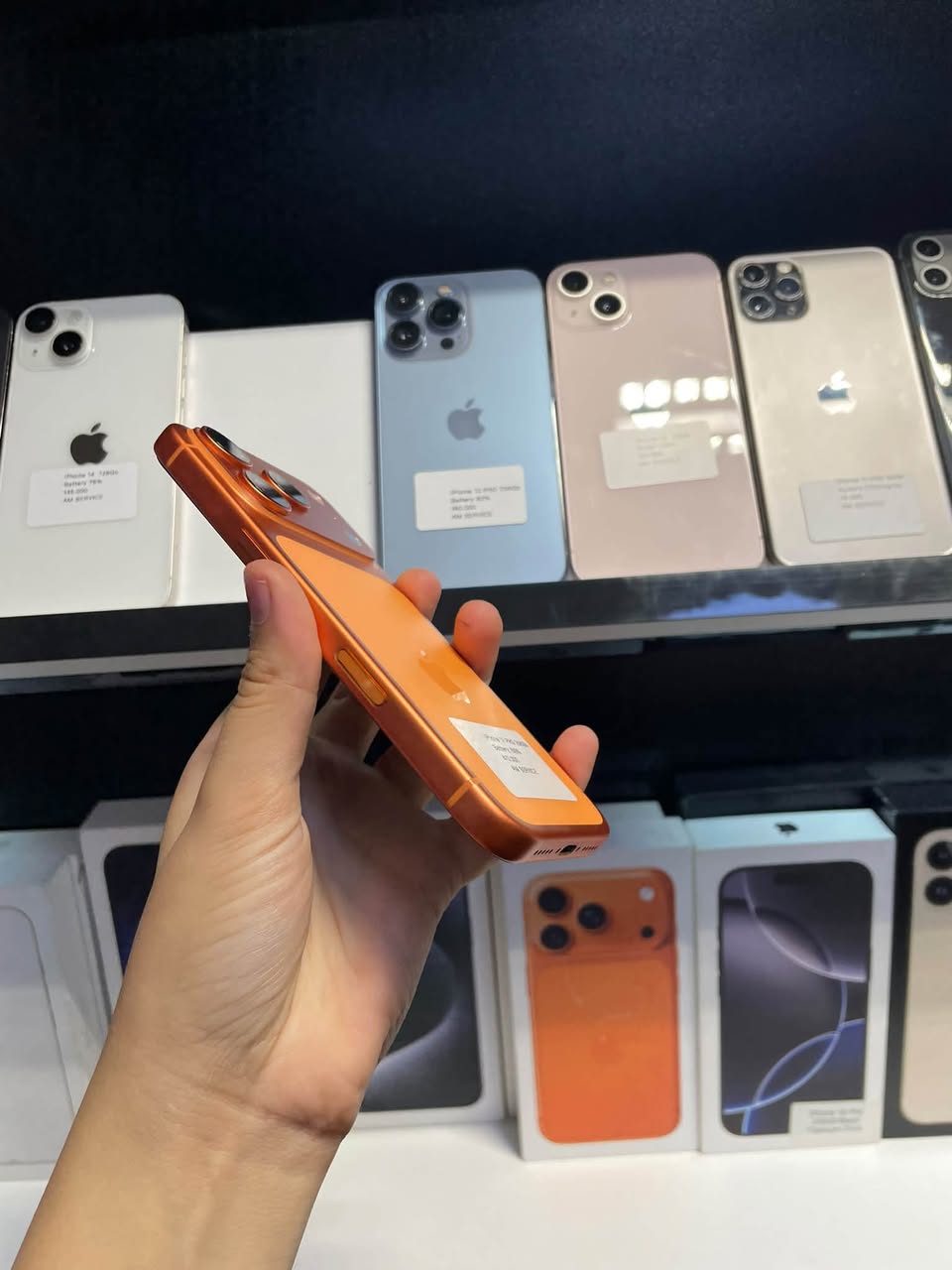 iPhone 17 pro orange 100% Gorcaranayin — 405,000֏