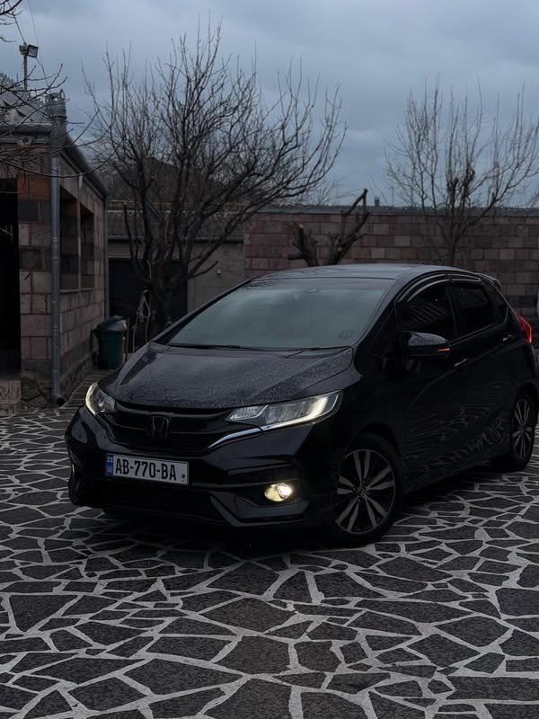 Avtomobil 2019 — 8,500$