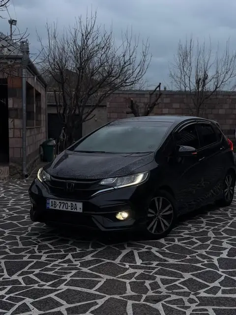 Honda 2019 — 8,500$