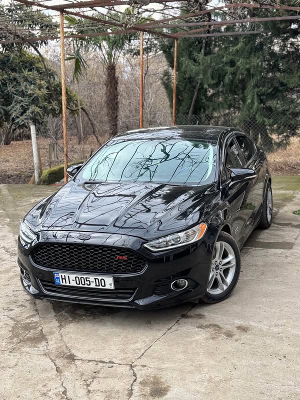 Avtomobil