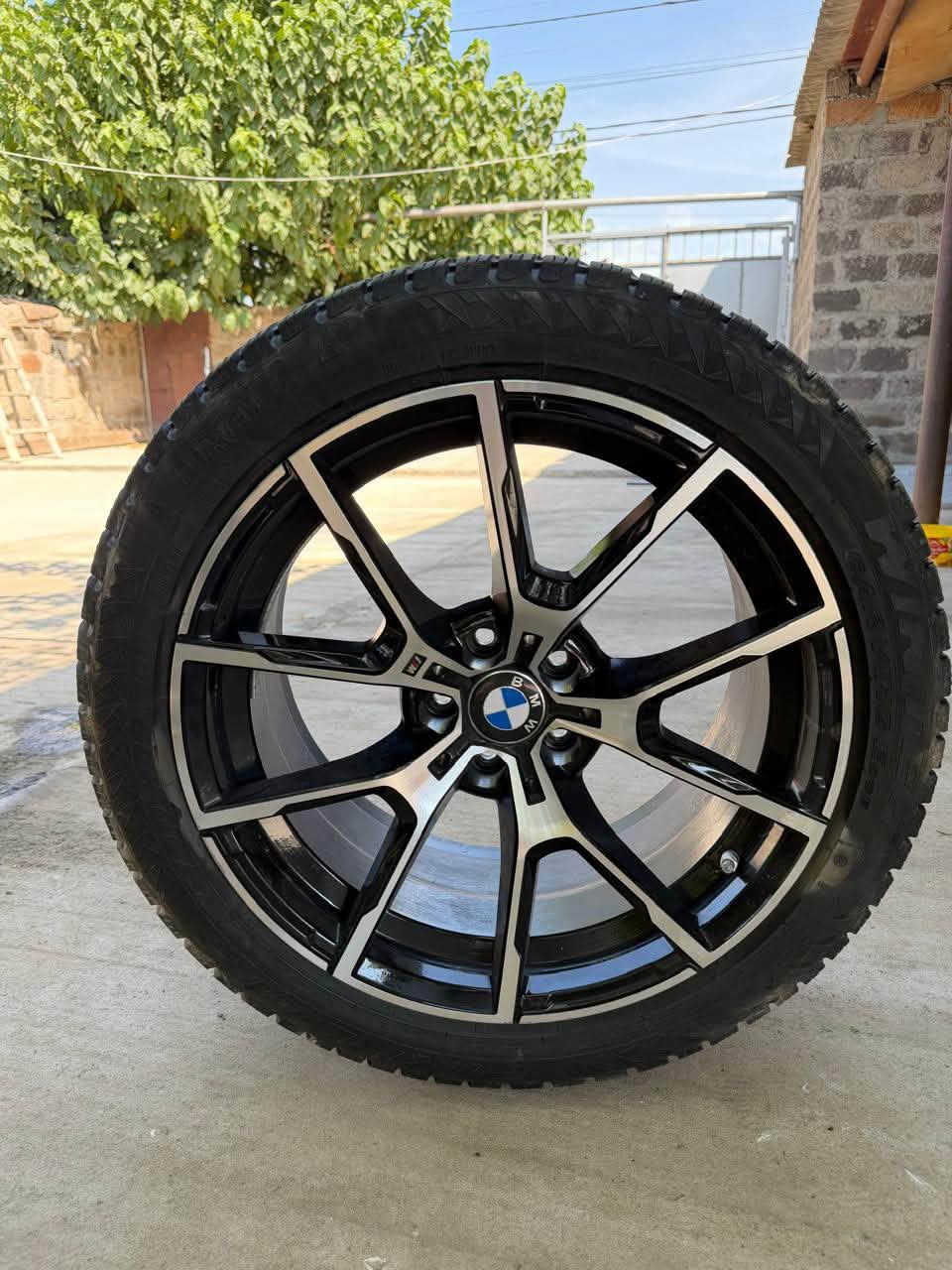 BMW - ի Pirelli ձմեռային լայն