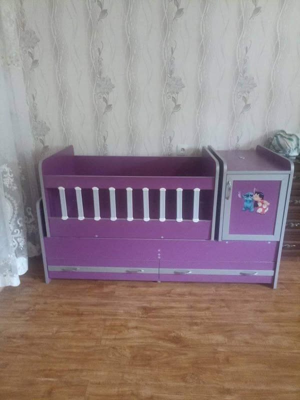 Avtomobil