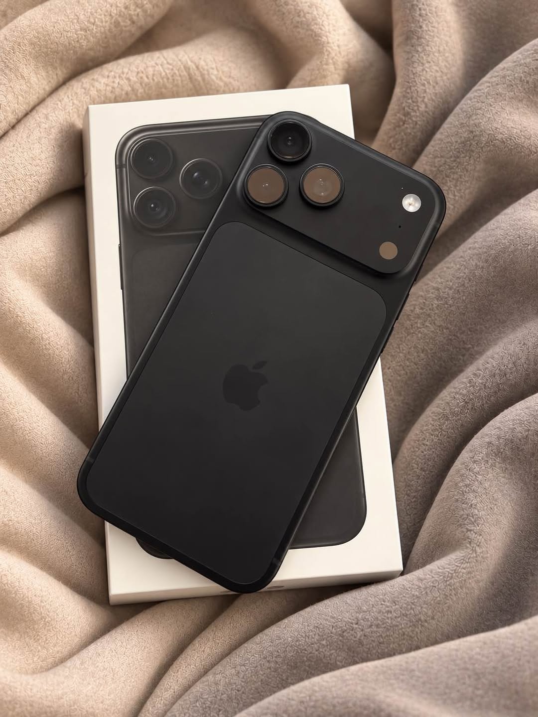 iPhone 18 Pro Max 256GB, black, new