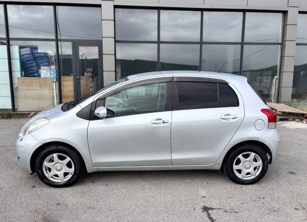 Toyota Vitz 2008 — 2,800$