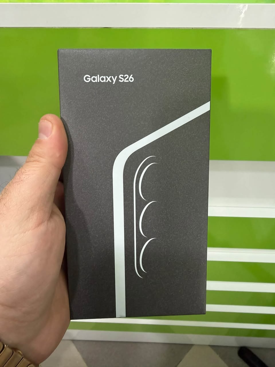 Samsung Galaxy S26 black 12/256GB.Փակ տուփ։Գին՝285.000։