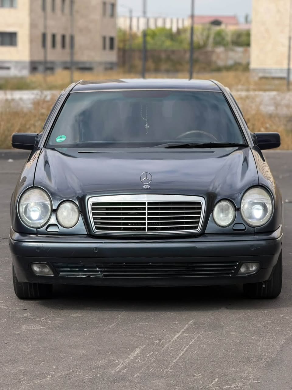 Mercedes-Benz 1999 — 3,900$