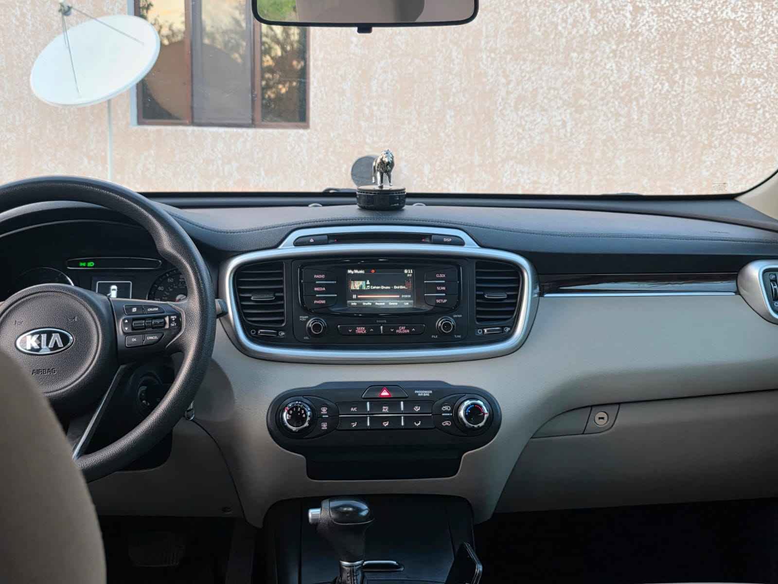 Kia Sorento 2016 — 9,000$