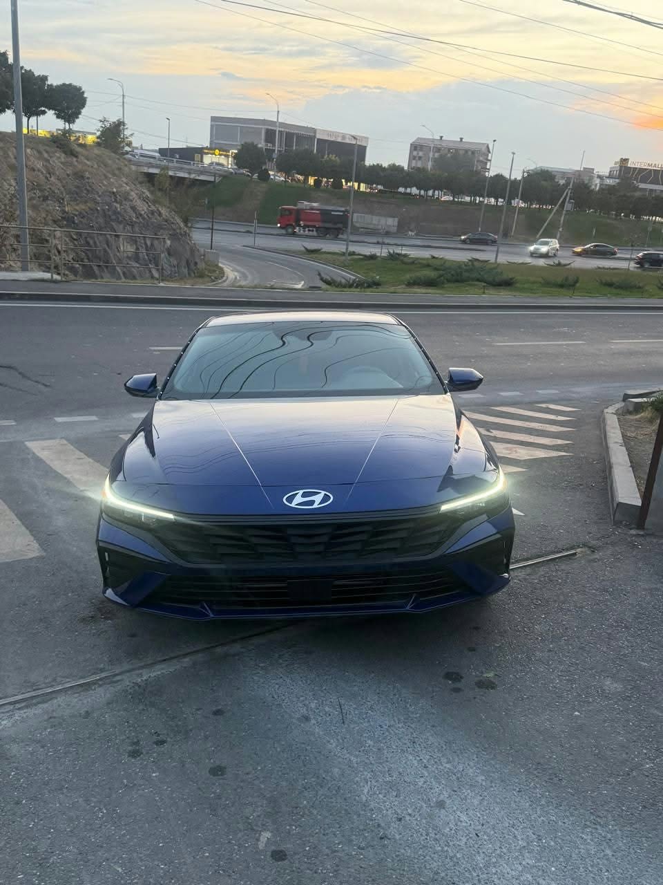 Hyundai Elantra 2024 — $14,500