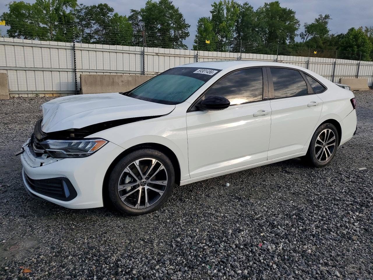 Volkswagen Jetta 2024 — 6,400$