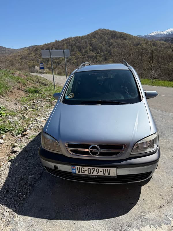 Avtomobil 2003