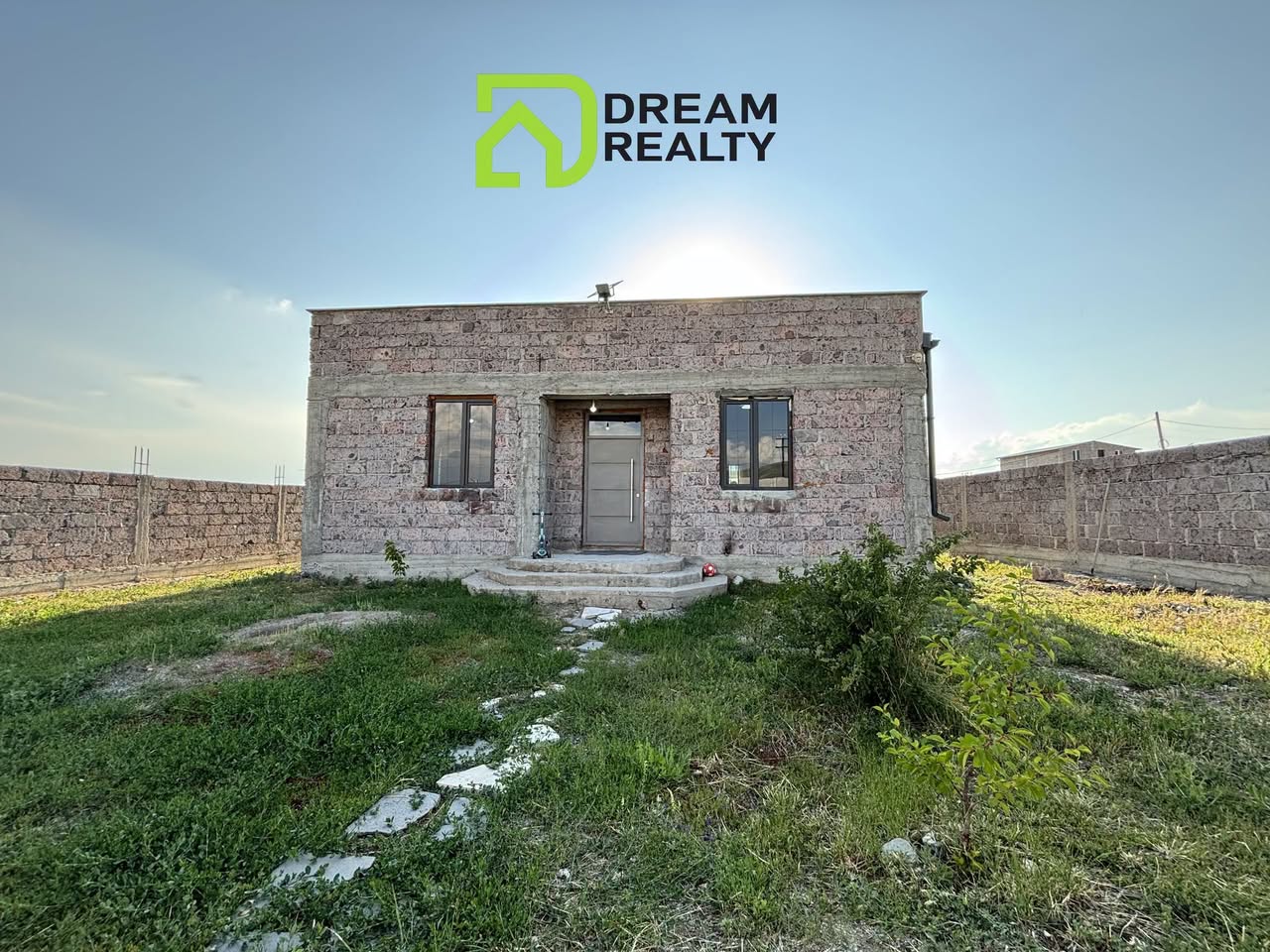 Տուն, Աբովյան — $165,000