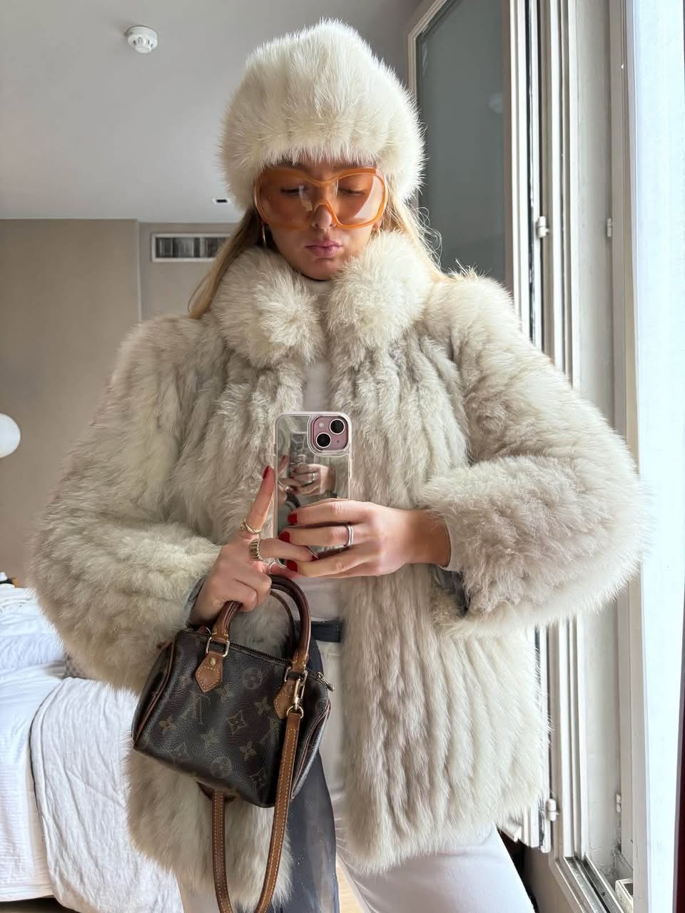 🧥 Верхняя одежда (размер 38): Натуральный — 250₾