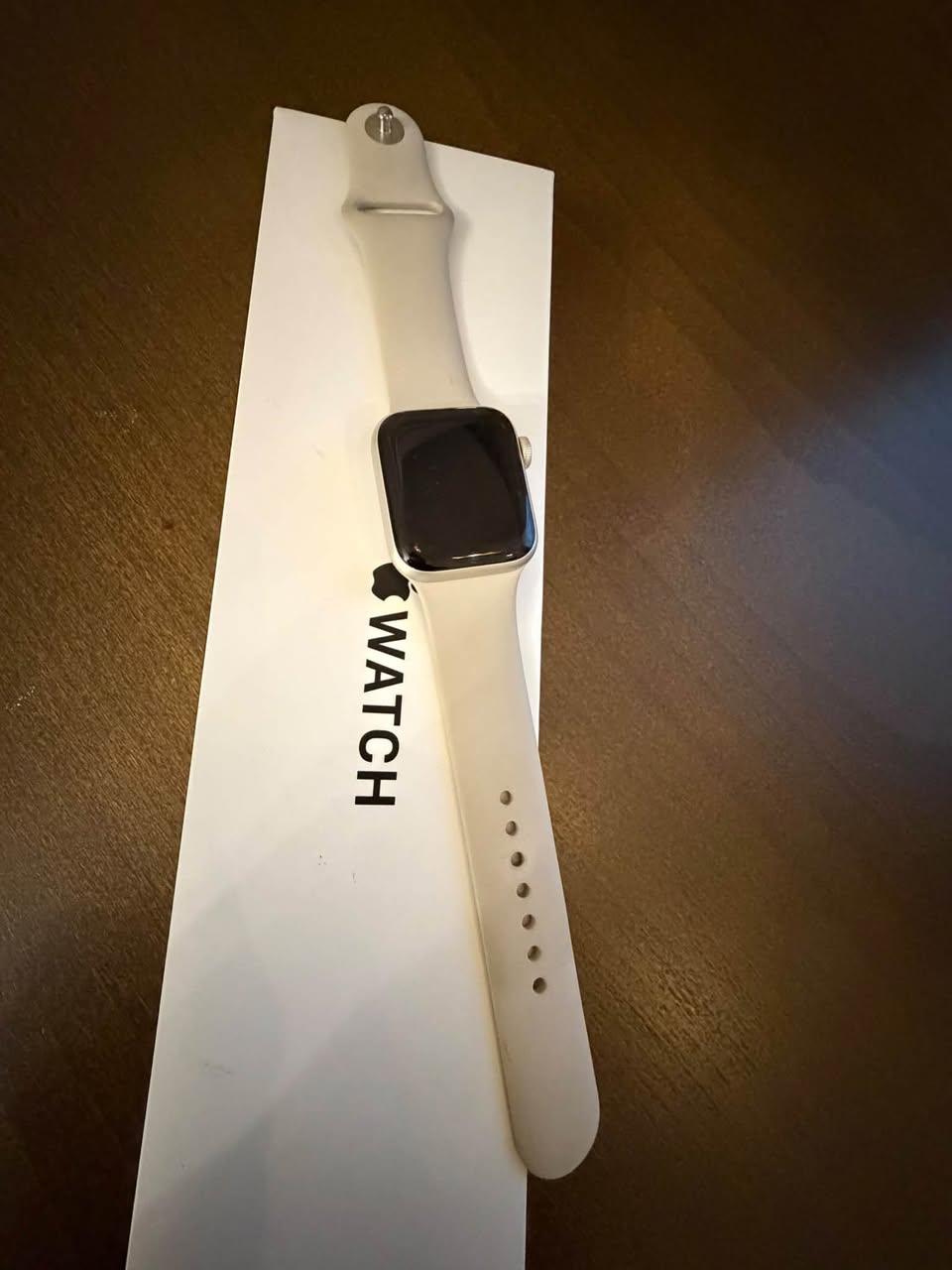 Apple Watch SE, one small scratch