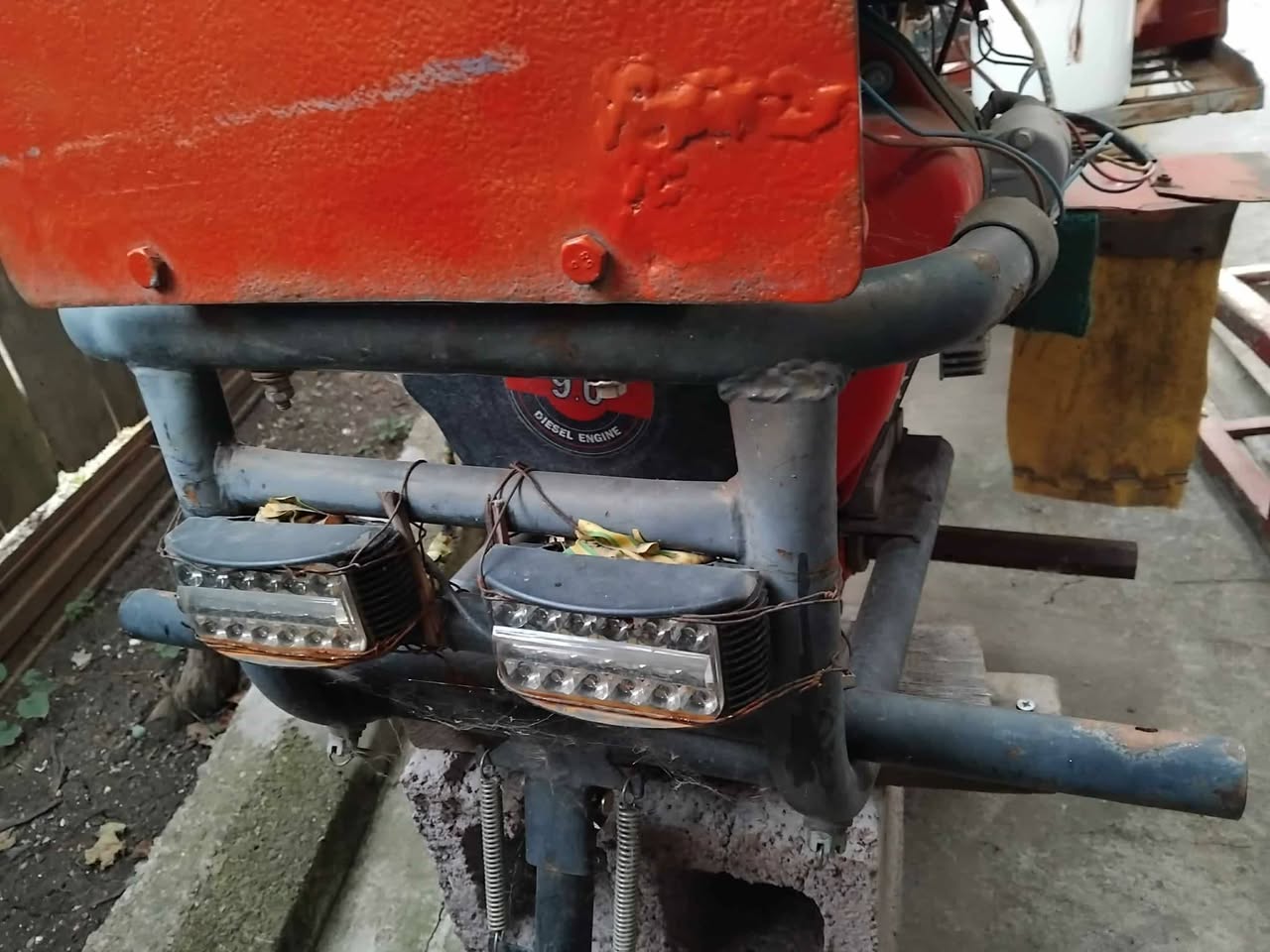 Satışda traktor var. Ətraflı məlumat üçün bizimlə əlaqə saxlayın