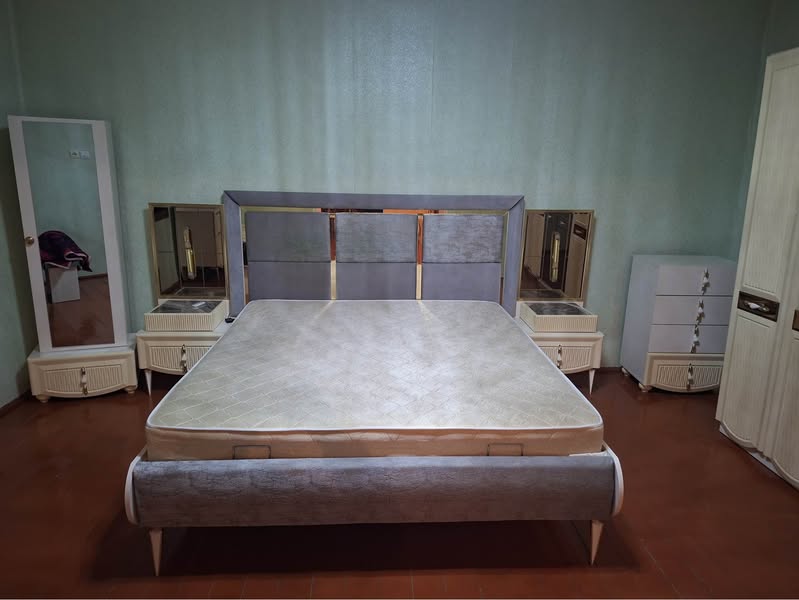 Avtomobil 2000