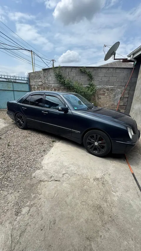 Mersedes E კლასი 2001 — 3,600$