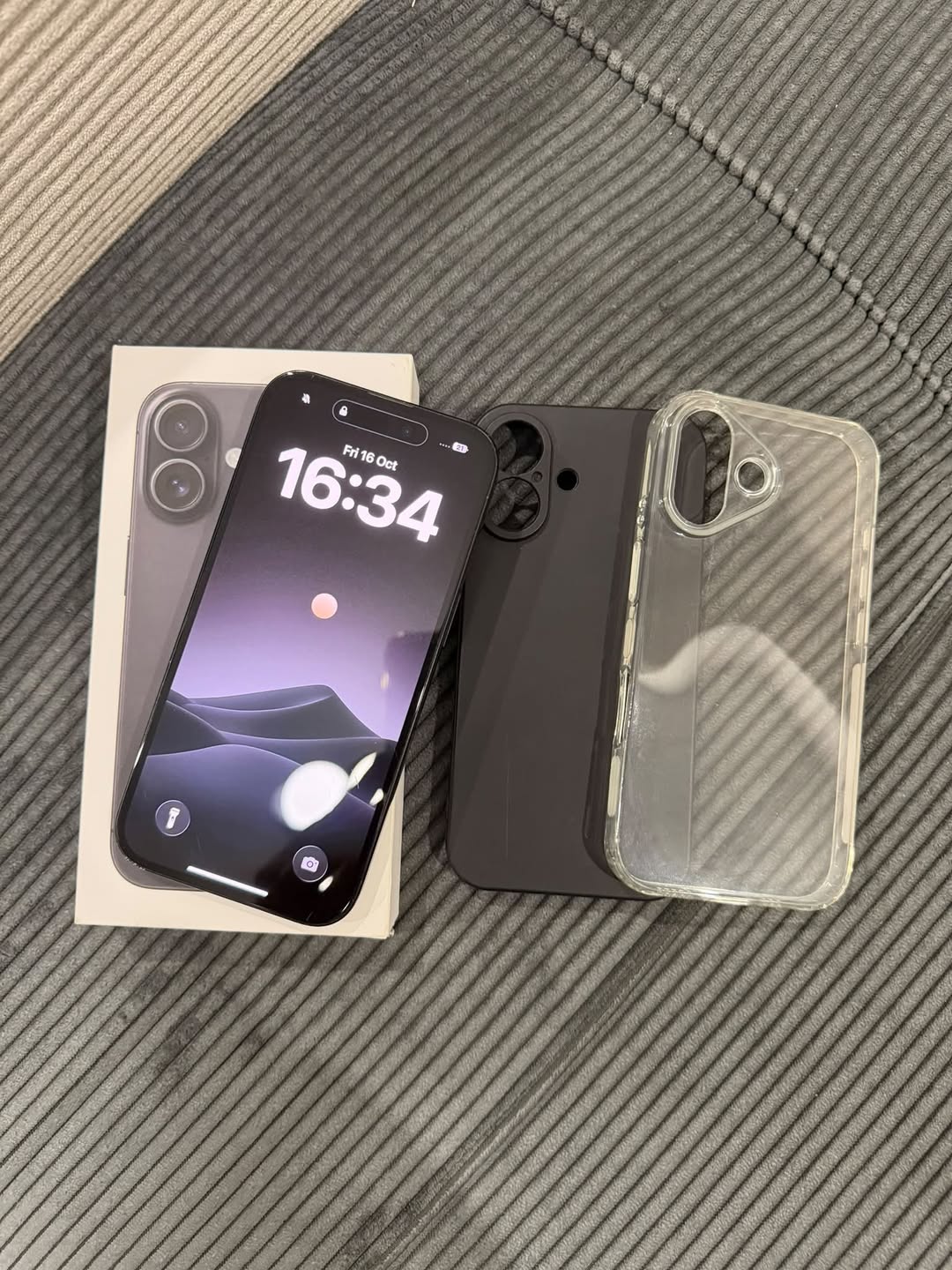 iPhone 16, 128 GB, ბატარეა 93%