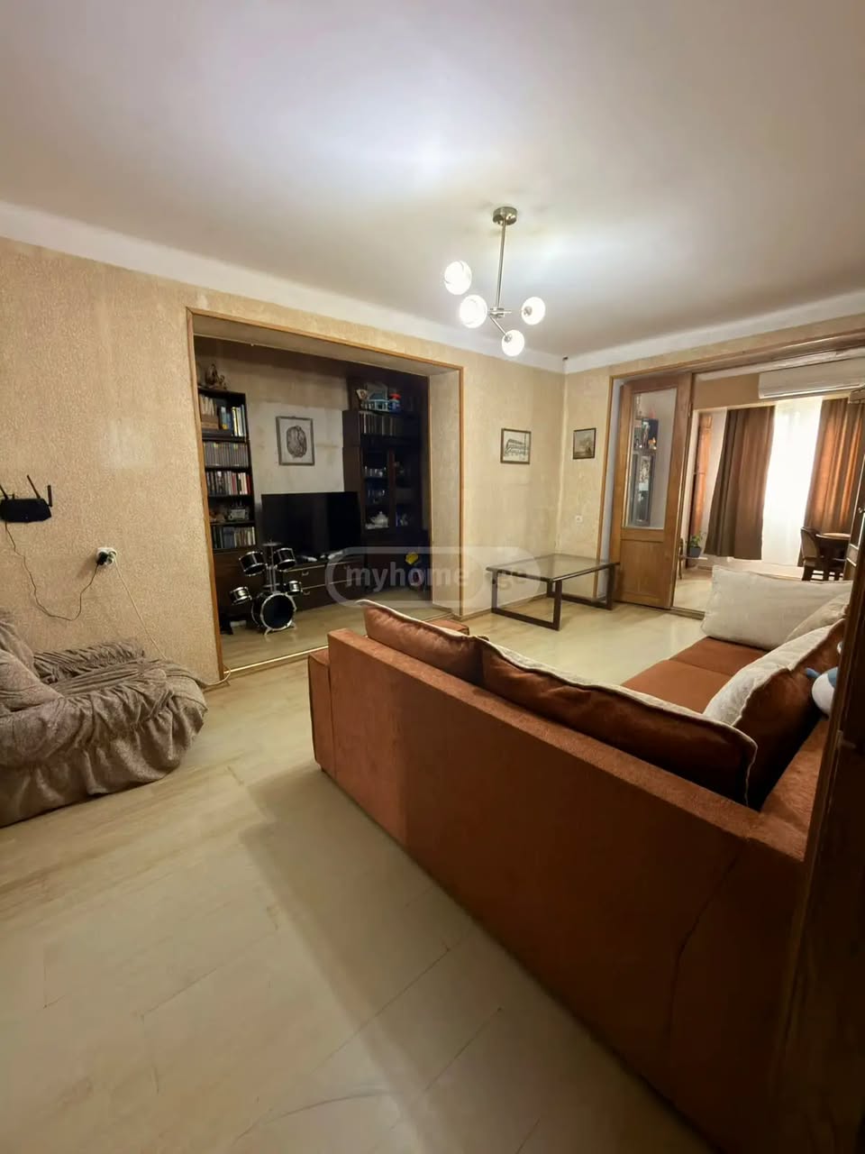 Продаётся 3-комнатная квартира, Тбилиси — $100,000