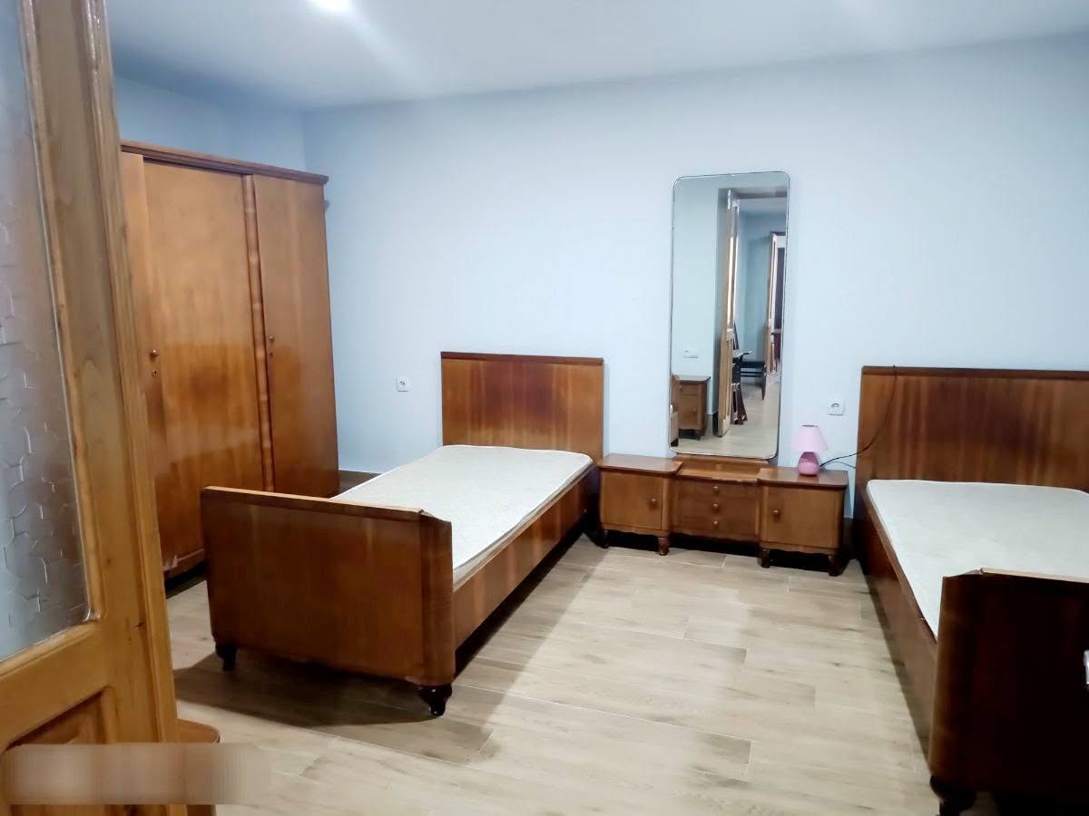Կարդացեք տեքստը: Գործակալները զանգ չեն բացում: Վարձակալության է հանձնվում — 1,100₾