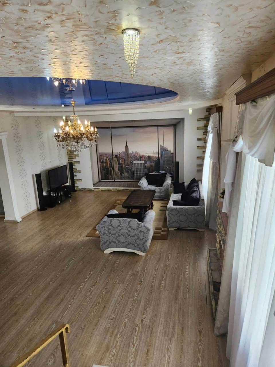 🏡 ქირავდება კერძო სახლი ბენზეში! 📐 — 1,500$