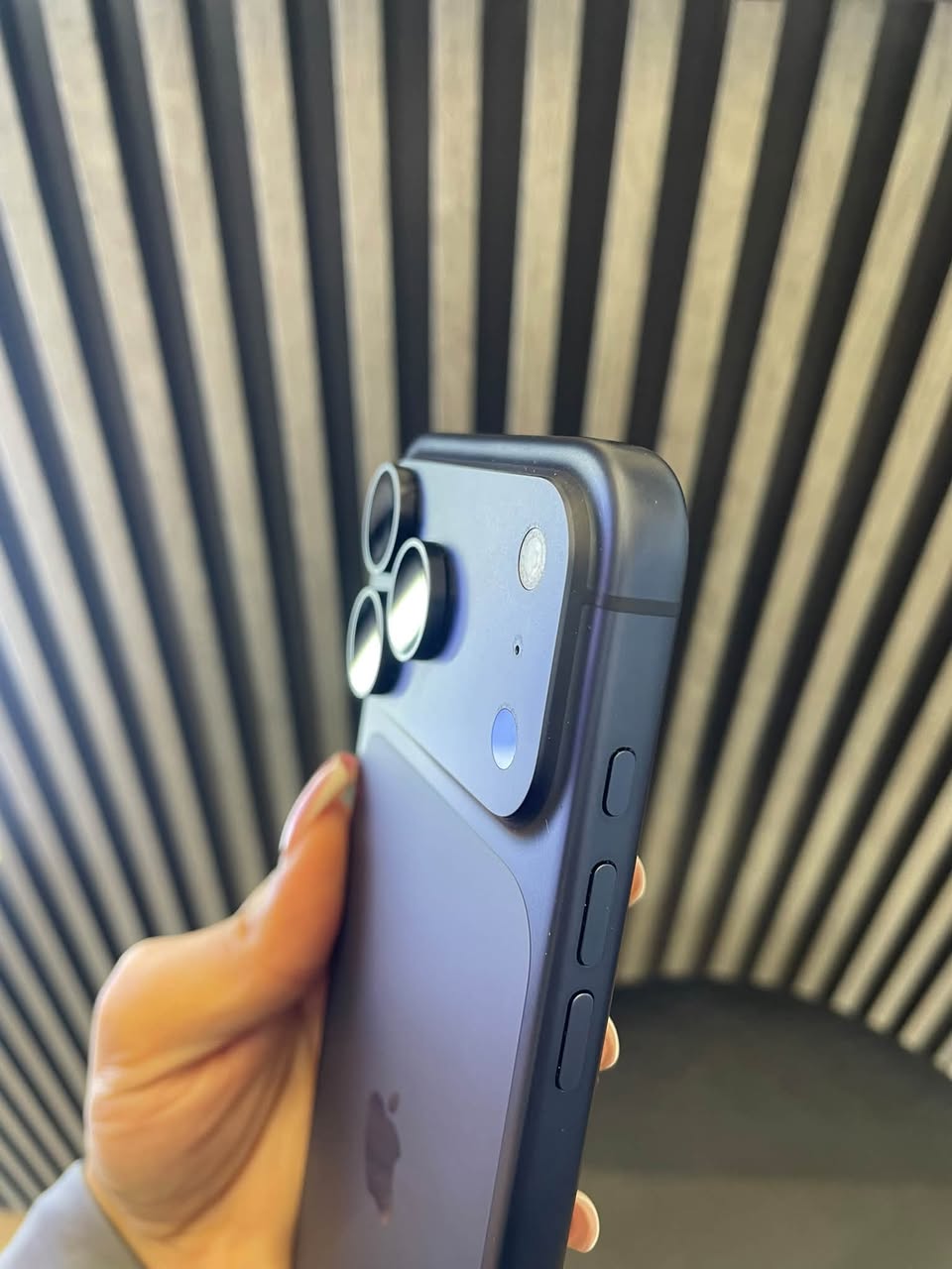 17 pro max 💙 Գործարանային✅ 256gb🤍