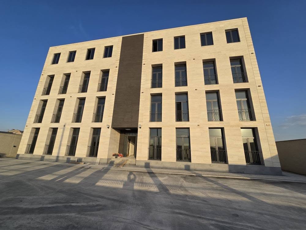 Продаётся 3-комнатная квартира, Ереван