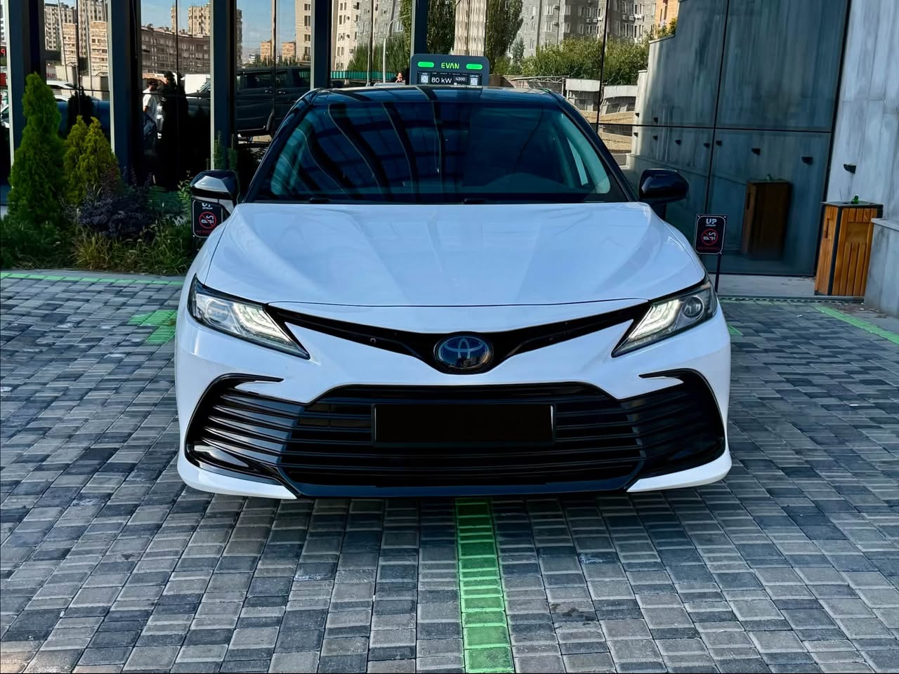 Toyota Camry 2021 — 20,500$