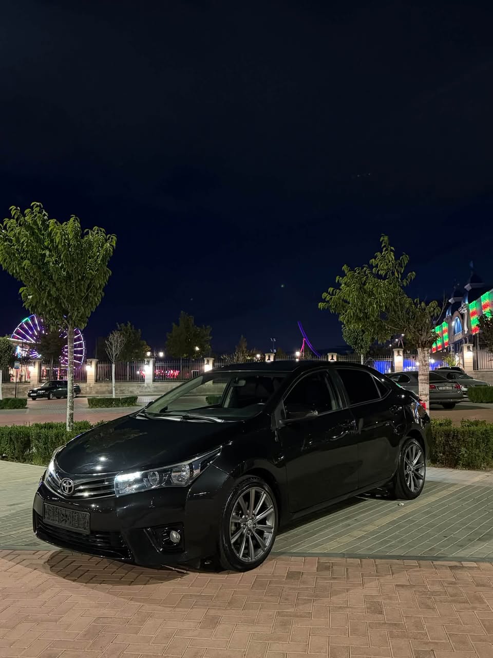 Toyota Corolla 2014 — 12,000$