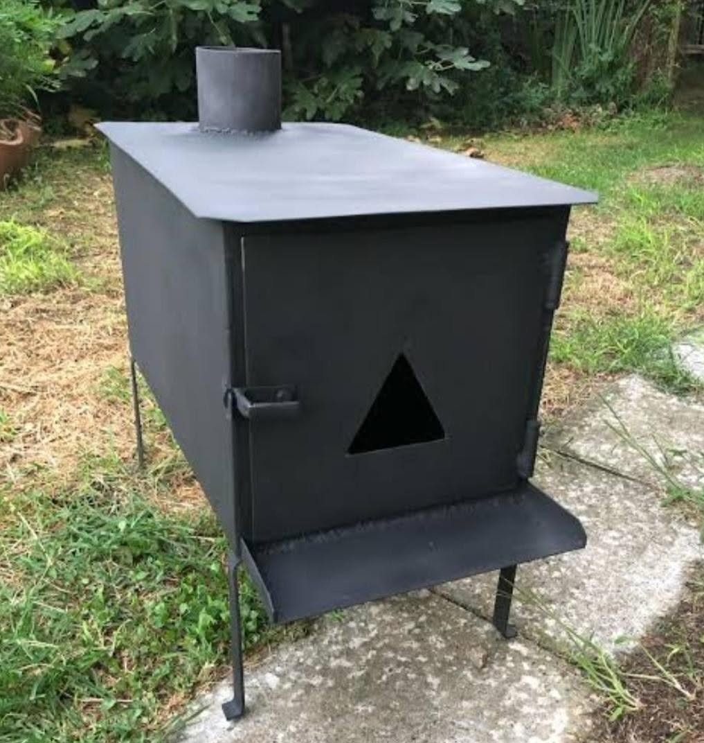 Kömür ve gaz ocakları da satılır