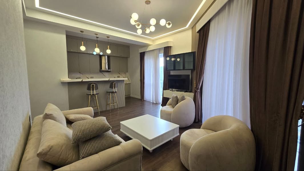 Price: 430,000 AZN in White City