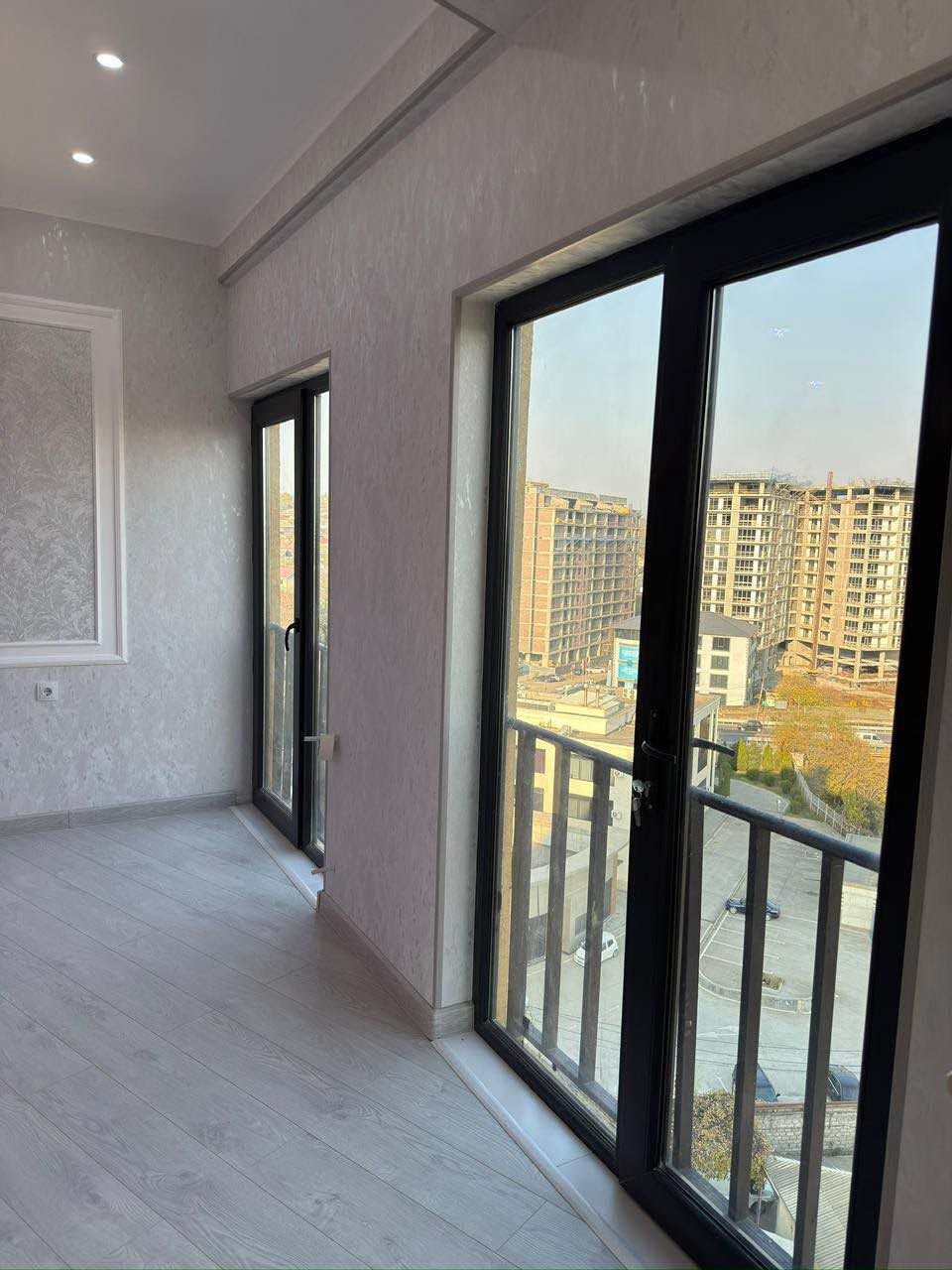 Сатири 2 отхли эв Марнеулида плосада — 65,000$