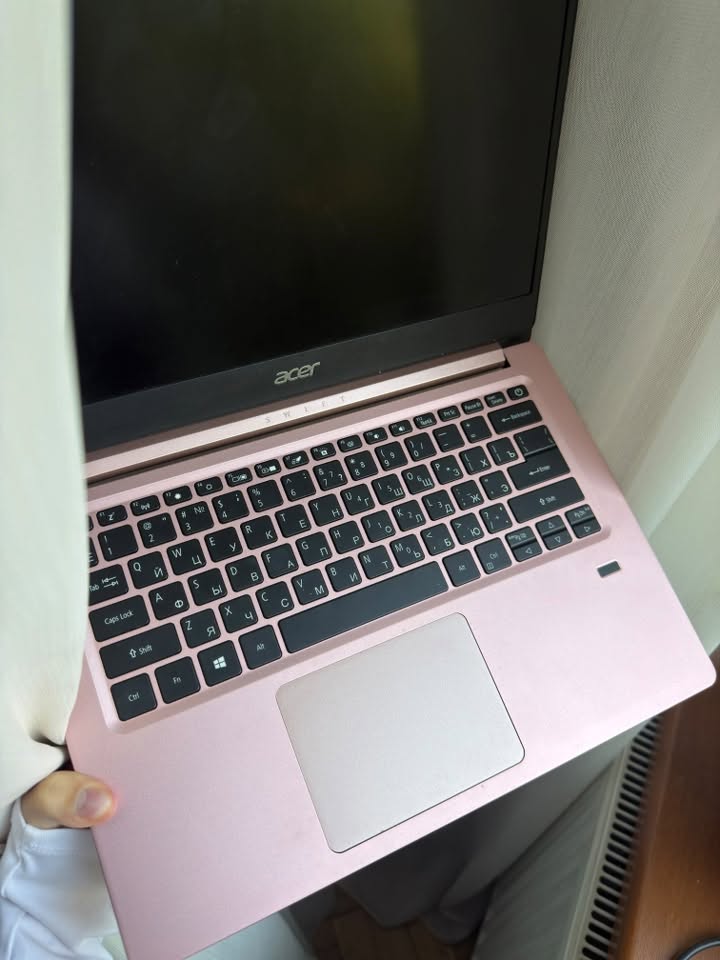 იყიდება Acer Swift ფასი 1600₾ იდეალურ
