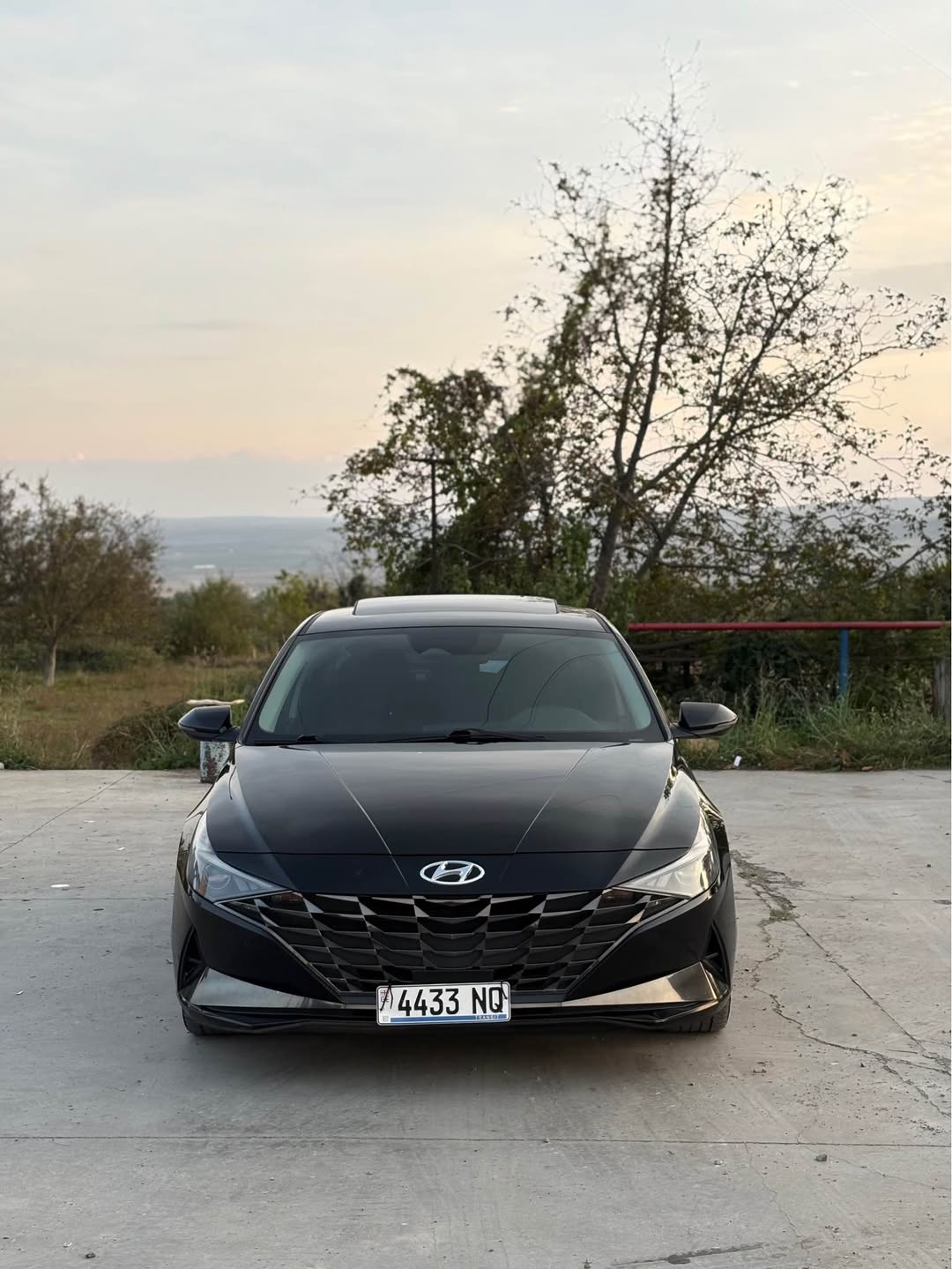 Hyundai Elantra 2022 — 10,500$