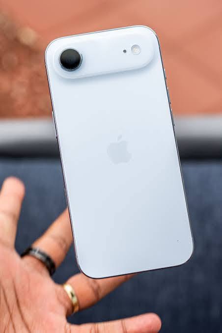 IPhone Air 256gb Spitak 0 цикл, — 210,000֏