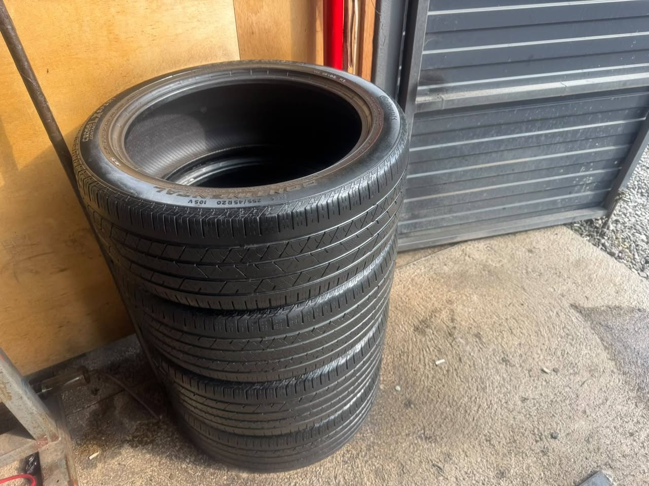 Tyres 255/45 R20, set of 4